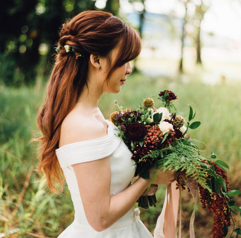 A woman and Grasses & dried flowers style