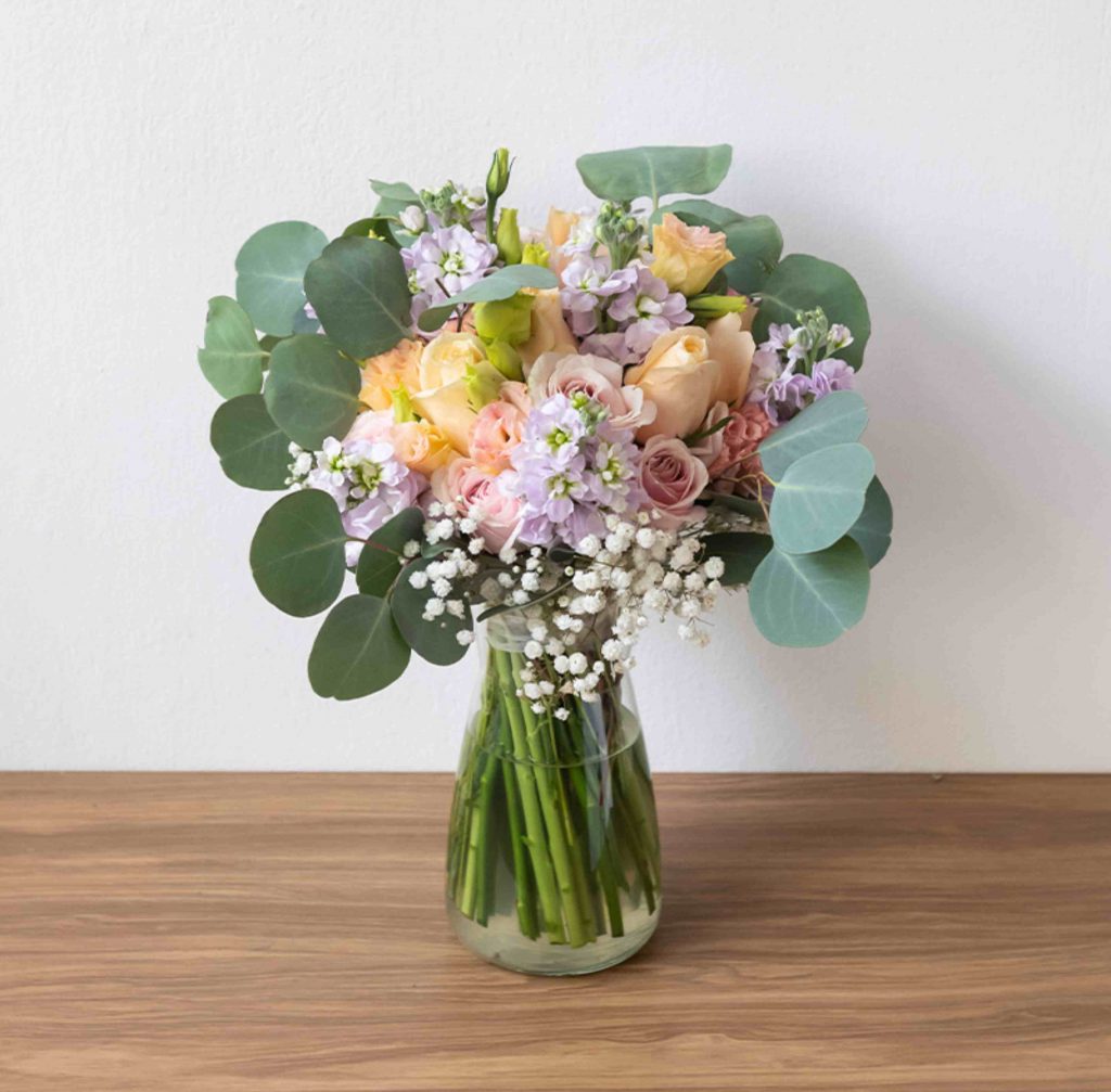 แจกันดอกไม้สีพาสเทล สวย หวาน จากร้านดอกไม้ A Flower Room